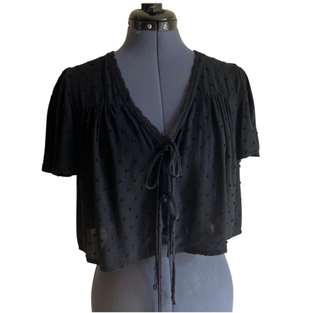 NWT LA Hearts Women’s Black Top Short Sleeve Size S